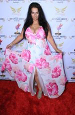 ALICE AMTER Receives Award at Arts 4 Peace in Los Angeles 10/29/2018