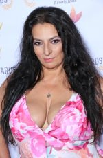 ALICE AMTER Receives Award at Arts 4 Peace in Los Angeles 10/29/2018