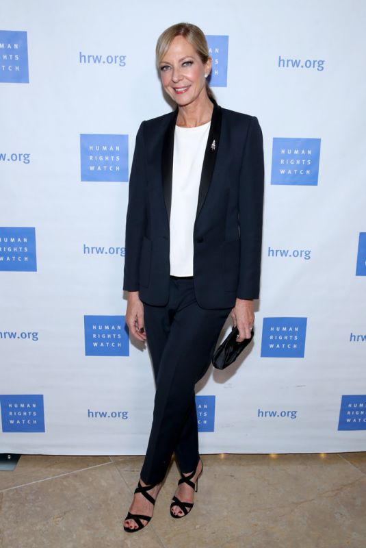 ALLISON JANNEY at HRW Voices for Justice Annual Dinner in Beverly Hills 11/13/2018