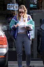 AMANDA BYNES Out for Pizza in Los Angeles 11/15/2018