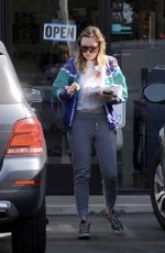 AMANDA BYNES Out for Pizza in Los Angeles 11/15/2018
