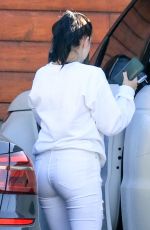 ARIEL WINTER at a Vet Office in Studio City 11/05/2018