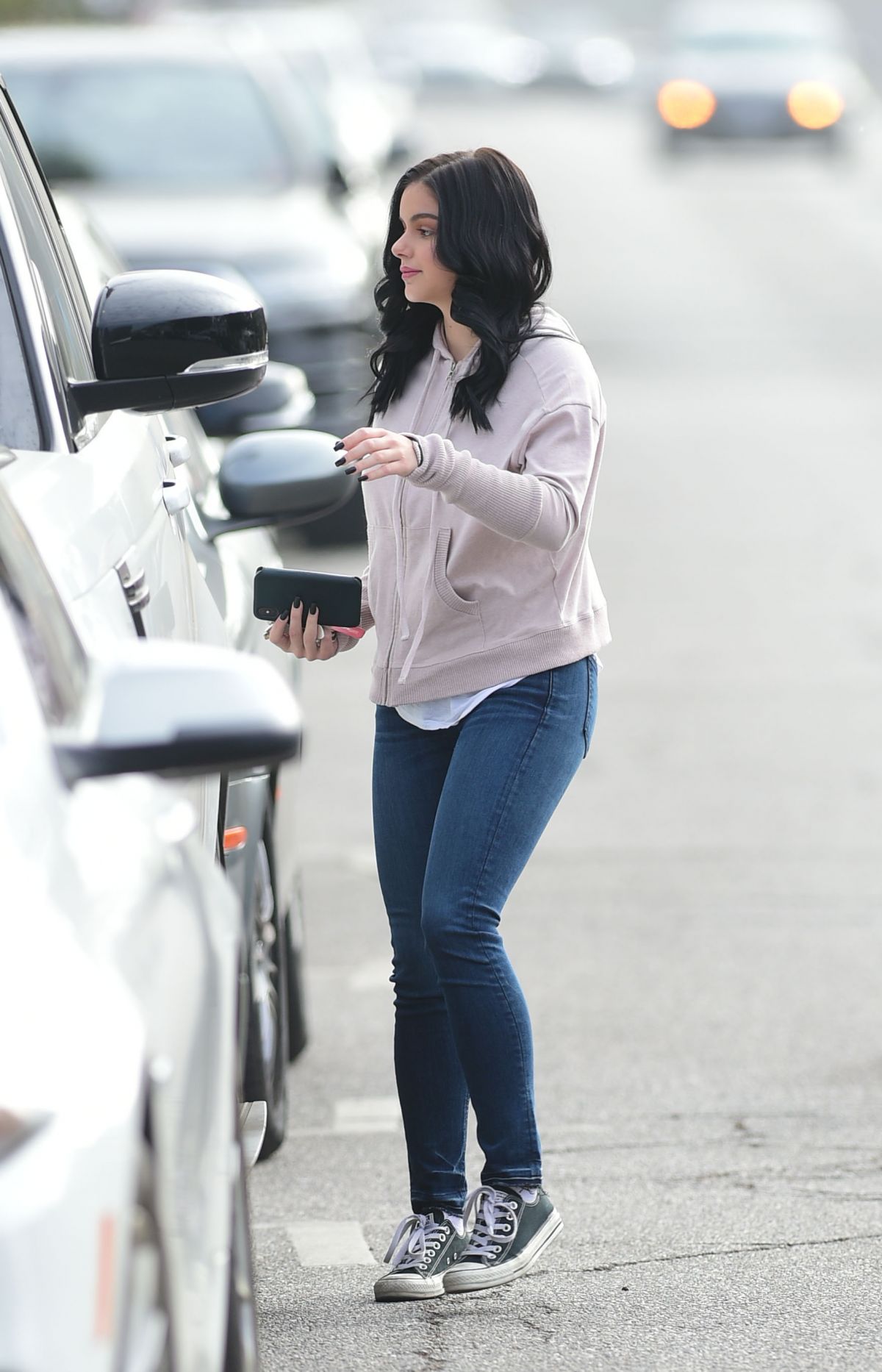 ARIEL WINTER Heading to a Hair Salon in Los Angeles 11/17 ...
