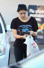 ARIEL WINTER Leaves CVS Pharmacy in Studio City 11/14/2018