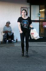 ARIEL WINTER Leaves CVS Pharmacy in Studio City 11/14/2018