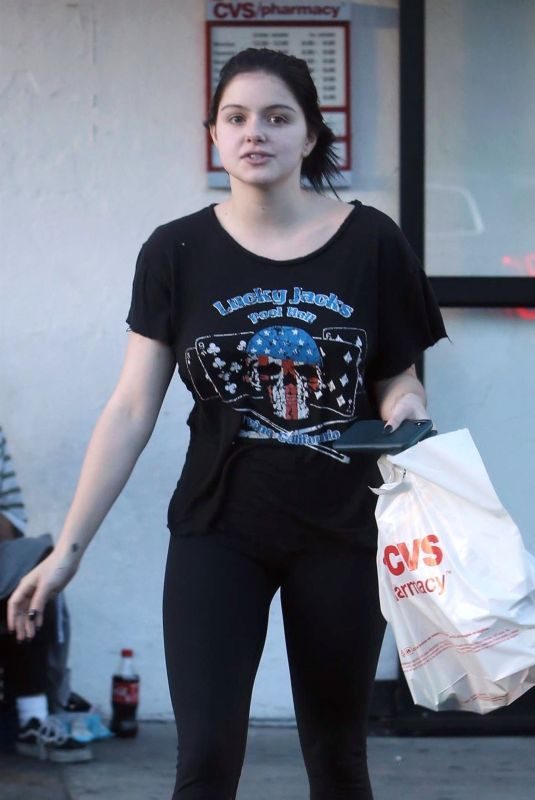 ARIEL WINTER Leaves CVS Pharmacy in Studio City 11/14/2018