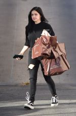 ARIEL WINTER Shopping at Papyrus in Studio City 11/08/2018
