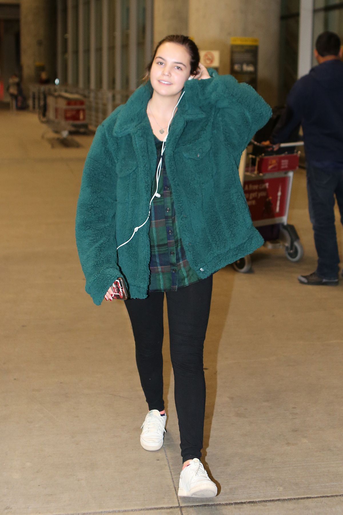 BAILEE MADISON at Pearson International Airport in Toronto 11/12/2018 ...