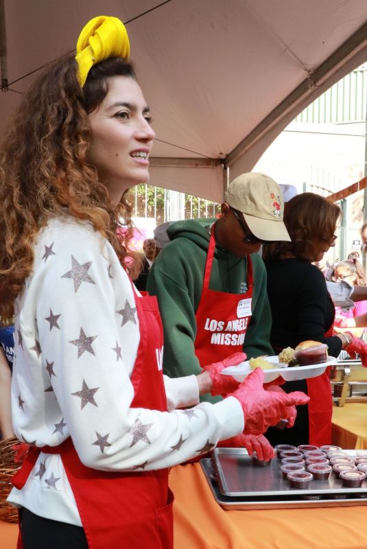 BLANCA BLANCO at Los Angeles Mission Thanksgiving Event 11/21/2018