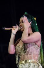 CARDI B Performs at 2018 Big Jam Concert in Chicago 11/24/2018