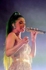 CARDI B Performs at 2018 Big Jam Concert in Chicago 11/24/2018