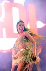 CARDI B Performs at 2018 Big Jam Concert in Chicago 11/24/2018