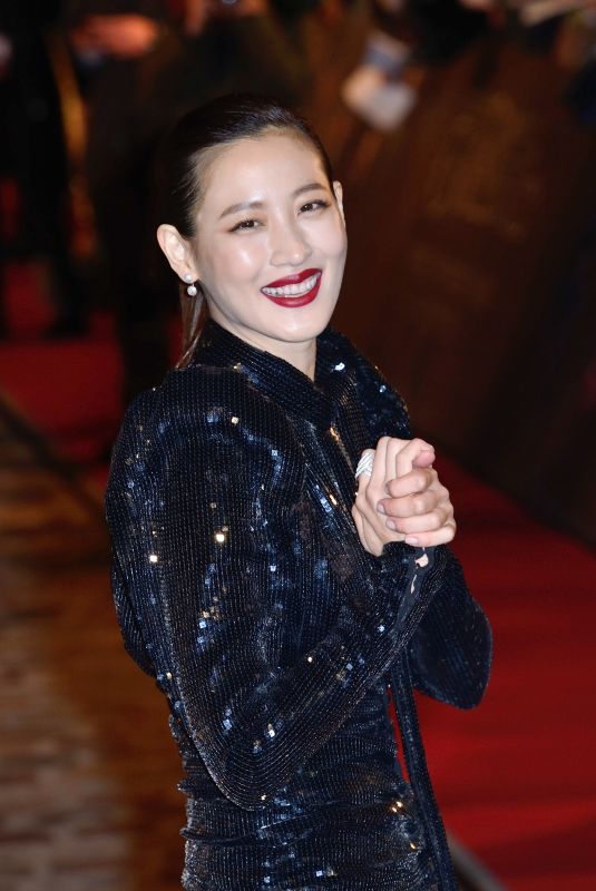 CLAUDIA KIM at Fantastic Beasts: The Crimes of Grindelwald Premiere in Paris 11/08/2018