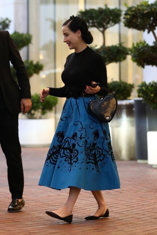 DITA VON TEESE Shopping at Neiman Marcus in BVeverly Hills 11/24/2018