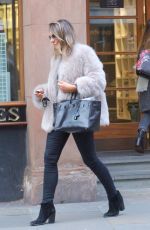 ELIZABETH HURLEY Out Shopping at Peter Jones in Chelsea 11/15/2018