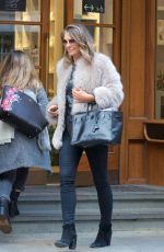 ELIZABETH HURLEY Out Shopping at Peter Jones in Chelsea 11/15/2018
