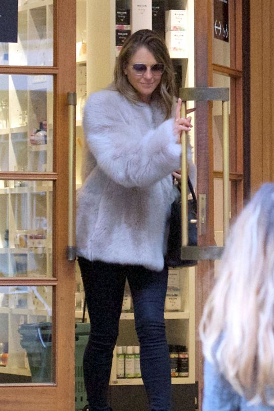 ELIZABETH HURLEY Out Shopping at Peter Jones in Chelsea 11/15/2018