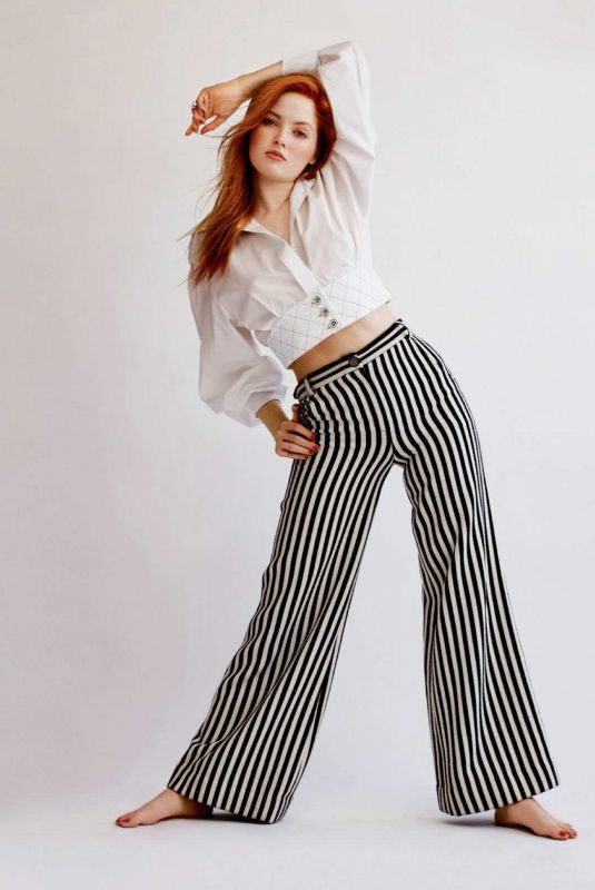 ELLIE BAMBER in Elle Magazine, December 2018