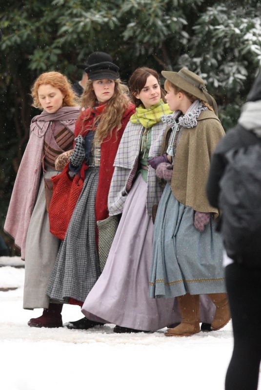EMMA WATSON, FLORENCE PUGH, ELIZA SCANLEN and SAOIRSE RONAN on the Set of Little Women in Harvard 11/05/2018