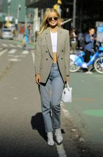 FRIDA AASEN at Victoria