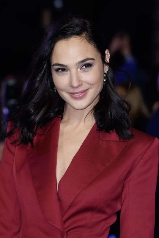 GAL GADOT at Ralph Breaks the Internet Premeire in London 11/25/2018