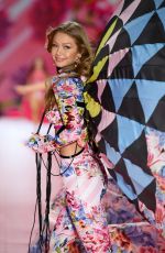 GIGI HADID at Victoria’s Secret 2018 Show in New York 11/08/2018