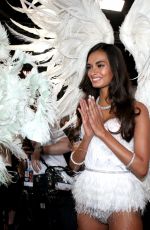 GIZELE OLIVEIRA at Victoria