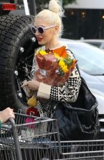 GWEN STEFANI Out Shopping in Los Angeles 11/18/2018