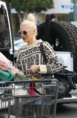 GWEN STEFANI Out Shopping in Los Angeles 11/18/2018