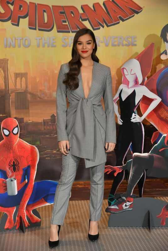 HAILEE STEINFELD at spider-man: Into the Spiderverse Photocall in Los Angeles 11/30/2018