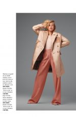 HAILEY BALDWIN in L