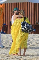 HEIDI KLUM on Thanksgiving Weekend in Cabo San Lucas 11/24/2018