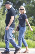 HOLLY WILLOGHBY Out and About in Australia 11/19/2018