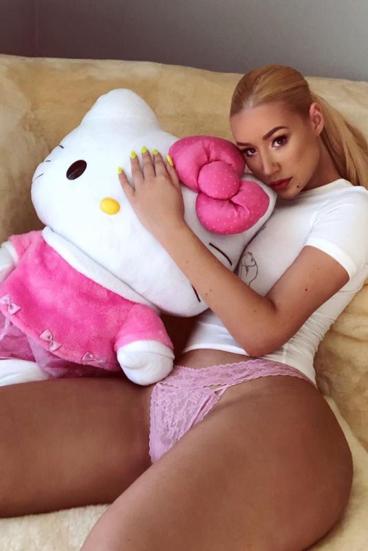 IGGY AZALEA - Twitter and Instagram Pictures, October 2018