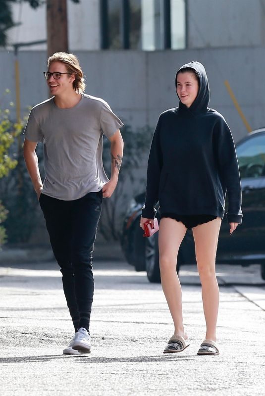 IRELAND BALDWIN and Noah Schweizer Out for Lunch in Los Angeles 11/17/2018