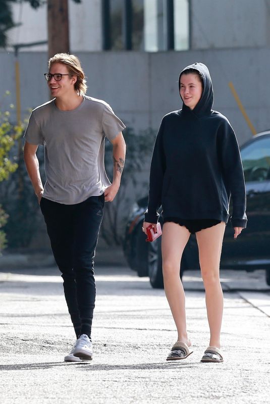 IRELAND BALDWIN and Noah Schweizer Out for Lunch in Los Angeles 11/17/2018