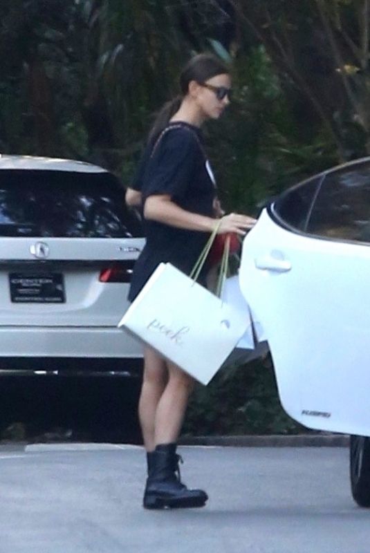 IRINA SHAYK Out in Pacific Palisades 11/23/2018