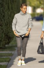 JADA PINKETT SMITH Out and About in Calabasas 11/19/2018