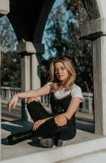 JADE PETTYJOHN on the Set of a Photoshoot, November 2018