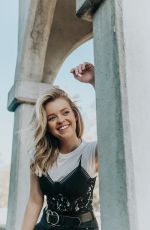 JADE PETTYJOHN on the Set of a Photoshoot, November 2018
