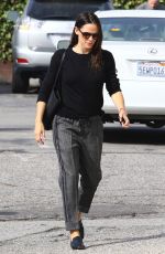JENNIFER GARNER Arrives at Church in Pacific Palisades 11/04/2018