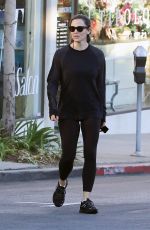 JENNIFER GARNER Leaves a Gym in Brentwood 11/03/2018