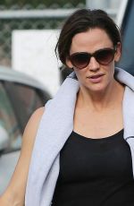 JENNIFER GARNER Leaves a Gym in Santa Monica 11/18/2018