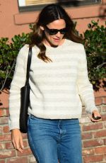 JENNIFER GARNER Out and About in Los Angeles 11/03/2018