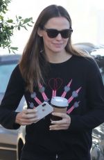 JENNIFER GARNER Out and About in Santa Monica 10/31/2018