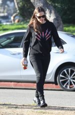 JENNIFER GARNER Out and About in Santa Monica 10/31/2018