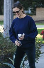 JENNIFER GARNER Out and About in Santa Monica 11/16/2018