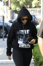 JENNIFER LOPEZ Heading to a Gym in Los Angeles 11/17/2018