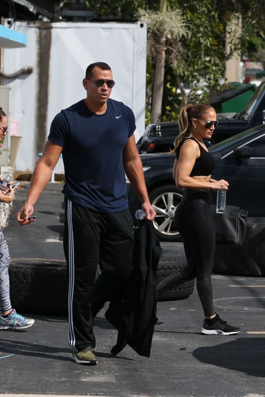JENNIFER LOPEZ Out Shopping in Coconut Grove in Miami 11/01/2018