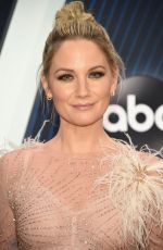 JENNIFER NETTLES at 2018 CMA Awards in Nashville 11/14/2018